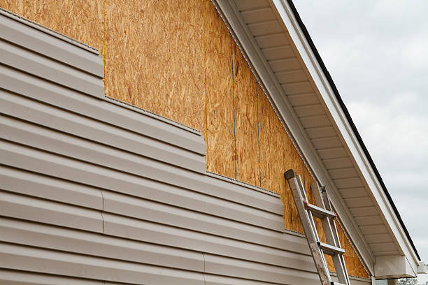 24/7 Emergency Storm Damage Siding Repair experts in Vandalia, IL
